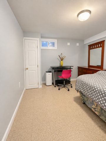 231 Waltham St, Newton, MA 02465