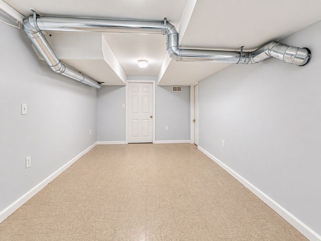 231 Waltham St, Newton, MA 02465