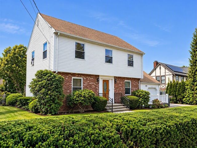 231 Waltham St, Newton, MA 02465