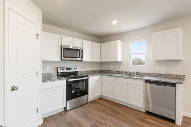 259 Parris Farm Road, Chesnee, SC 29323