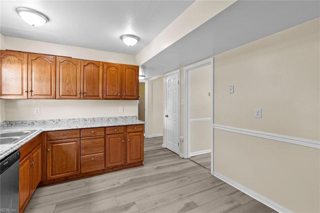 8 Toledo CT, Hampton, VA 23666