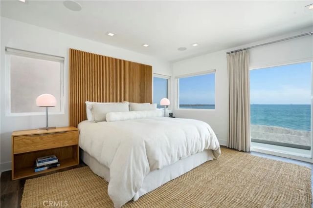 6815 E Seaside Walk, Long Beach, CA 90803