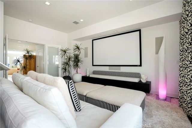 6815 E Seaside Walk, Long Beach, CA 90803