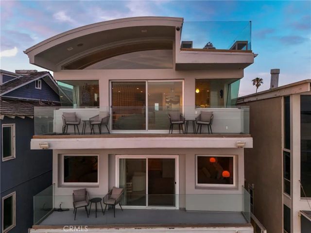 6815 E Seaside Walk, Long Beach, CA 90803