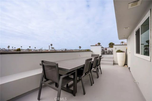 6815 E Seaside Walk, Long Beach, CA 90803