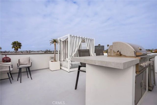 6815 E Seaside Walk, Long Beach, CA 90803