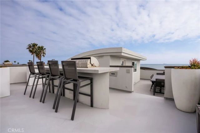 6815 E Seaside Walk, Long Beach, CA 90803