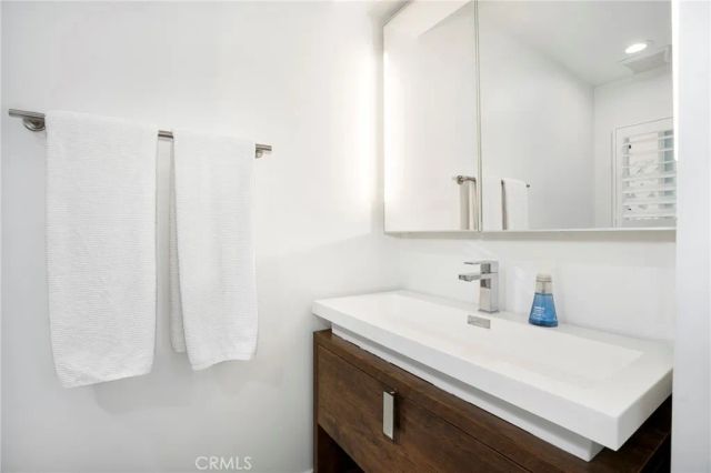 6815 E Seaside Walk, Long Beach, CA 90803
