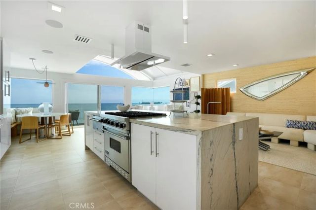 6815 E Seaside Walk, Long Beach, CA 90803