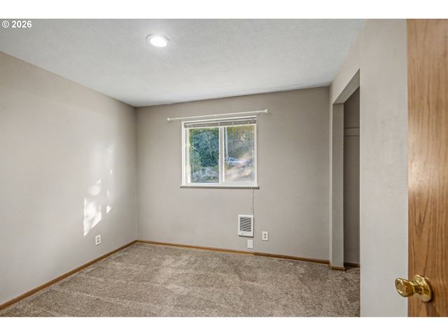 2937 MUNSEL LAKE Rd, Florence, OR 97439