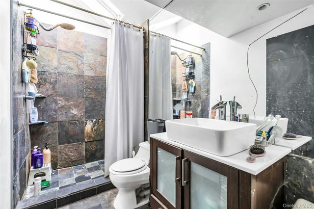 4 Clearbrook Drive, Smithtown, NY 11787