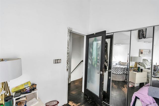 4 Clearbrook Drive, Smithtown, NY 11787