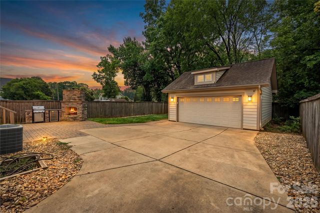 1340 Downs Avenue, Charlotte, NC 28205