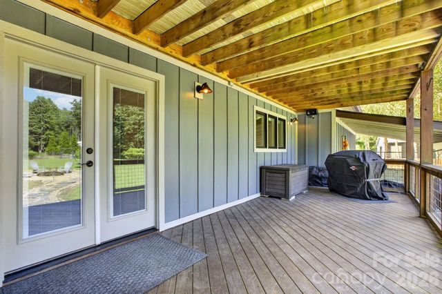 73 Hudson Hollow, Horse Shoe, NC 28742