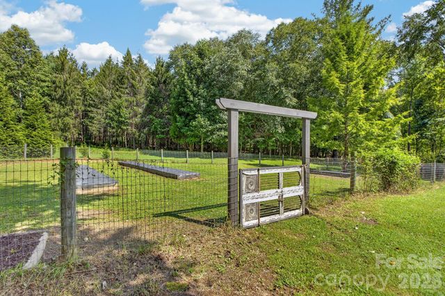 73 Hudson Hollow, Horse Shoe, NC 28742