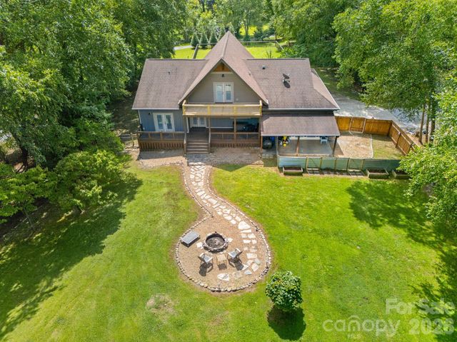 73 Hudson Hollow, Horse Shoe, NC 28742