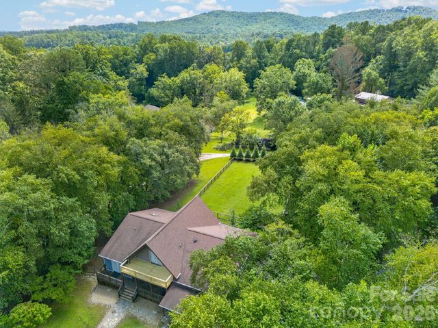 73 Hudson Hollow, Horse Shoe, NC 28742