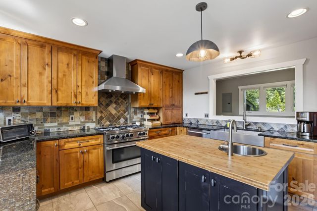 73 Hudson Hollow, Horse Shoe, NC 28742