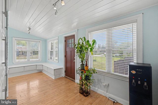 8608 WOODLAWN CT, Alexandria, VA 22309