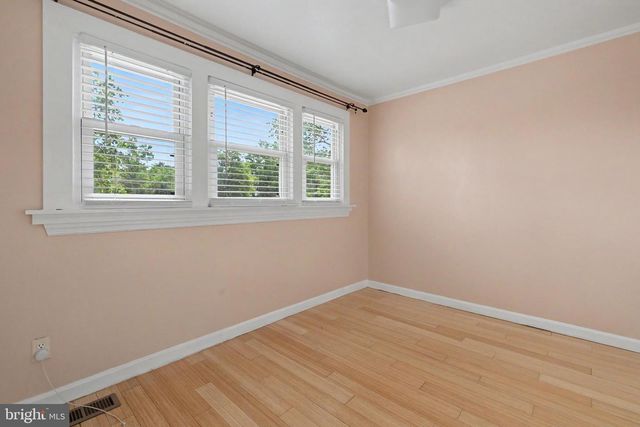 8608 WOODLAWN CT, Alexandria, VA 22309