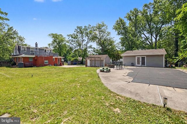 8608 WOODLAWN CT, Alexandria, VA 22309