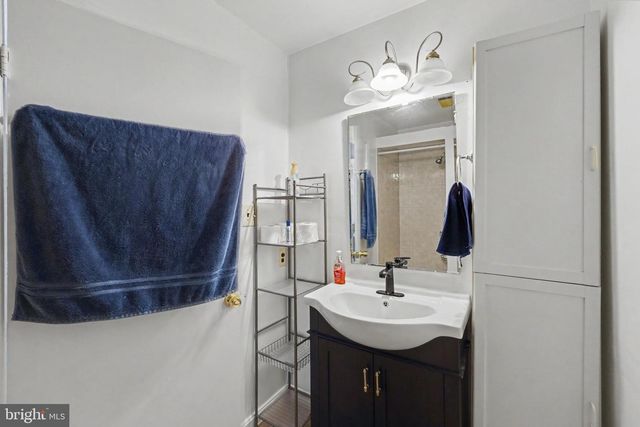 8608 WOODLAWN CT, Alexandria, VA 22309