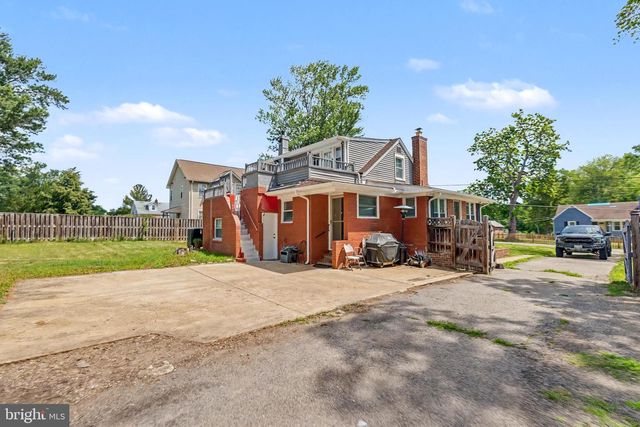 8608 WOODLAWN CT, Alexandria, VA 22309