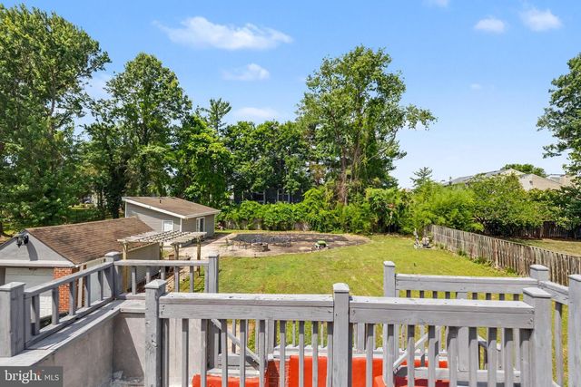 8608 WOODLAWN CT, Alexandria, VA 22309