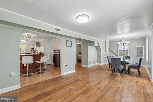 8608 WOODLAWN CT, Alexandria, VA 22309