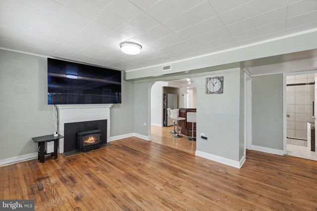 8608 WOODLAWN CT, Alexandria, VA 22309