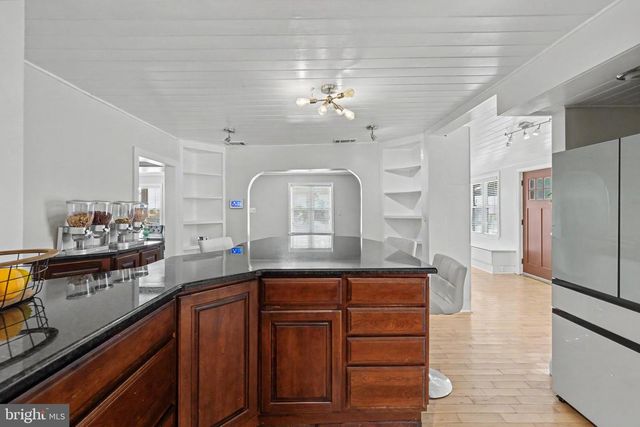 8608 WOODLAWN CT, Alexandria, VA 22309