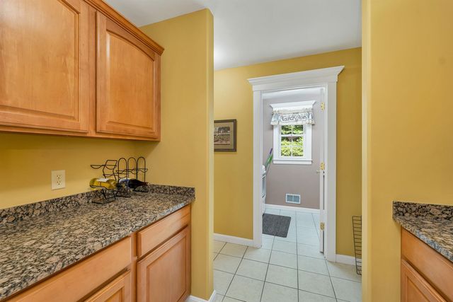 52 Riverdale Road, New Boston, NH 03070