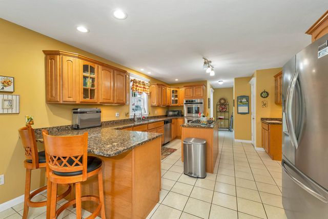 52 Riverdale Road, New Boston, NH 03070