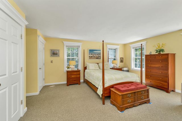 52 Riverdale Road, New Boston, NH 03070