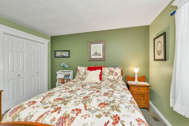 52 Riverdale Road, New Boston, NH 03070