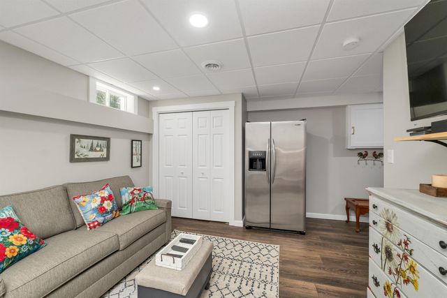 52 Riverdale Road, New Boston, NH 03070