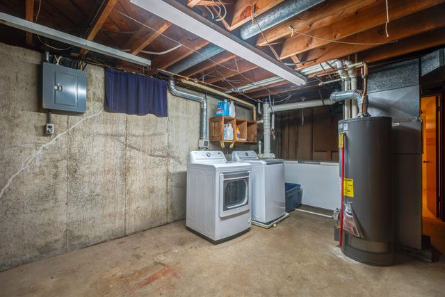 905 Windsor Drive, Salina, KS 67401