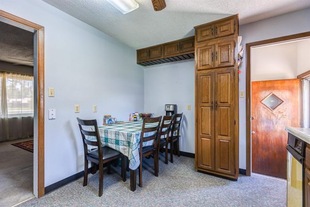 905 Windsor Drive, Salina, KS 67401