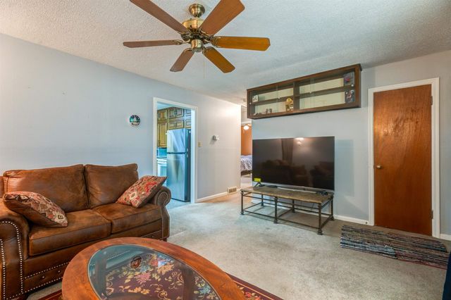 905 Windsor Drive, Salina, KS 67401