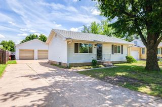 905 Windsor Drive, Salina, KS 67401
