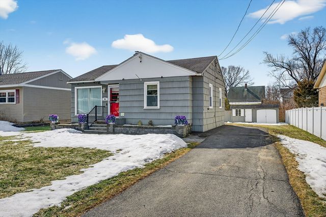 46 Kenwood St, Greenfield, MA 01301