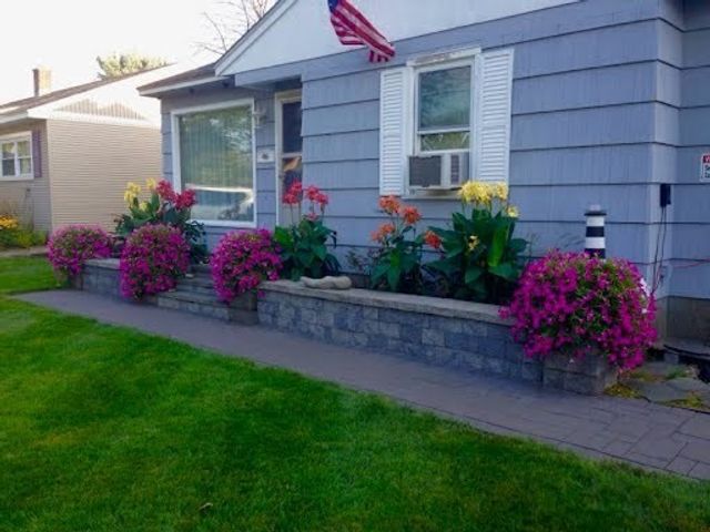 46 Kenwood St, Greenfield, MA 01301