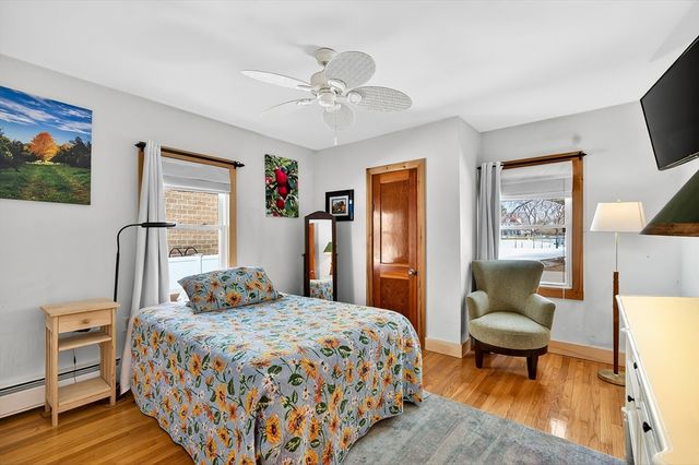 46 Kenwood St, Greenfield, MA 01301