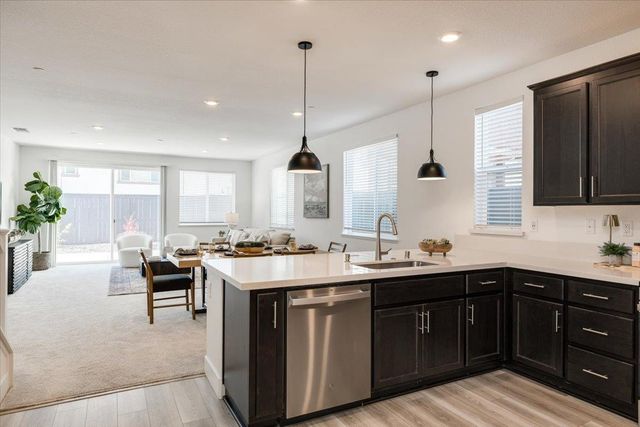 3363 Apollo Ct, Folsom, CA 95630