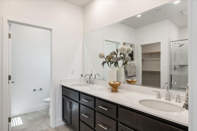 3363 Apollo Ct, Folsom, CA 95630