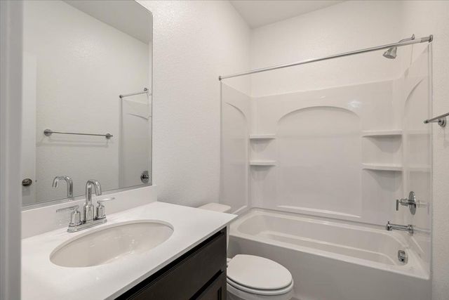 3363 Apollo Ct, Folsom, CA 95630