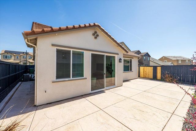 3363 Apollo Ct, Folsom, CA 95630