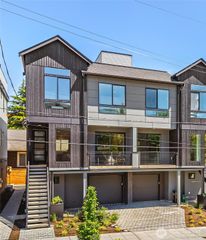4460 Midvale Avenue N, Seattle, WA 98103