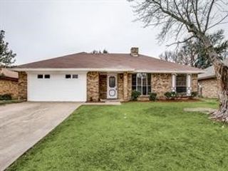 2433 Hallmark Street, Grand Prairie, TX 75052