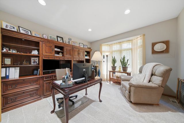 26165 N GREENBRIAR Court, Lake Barrington, IL 60084